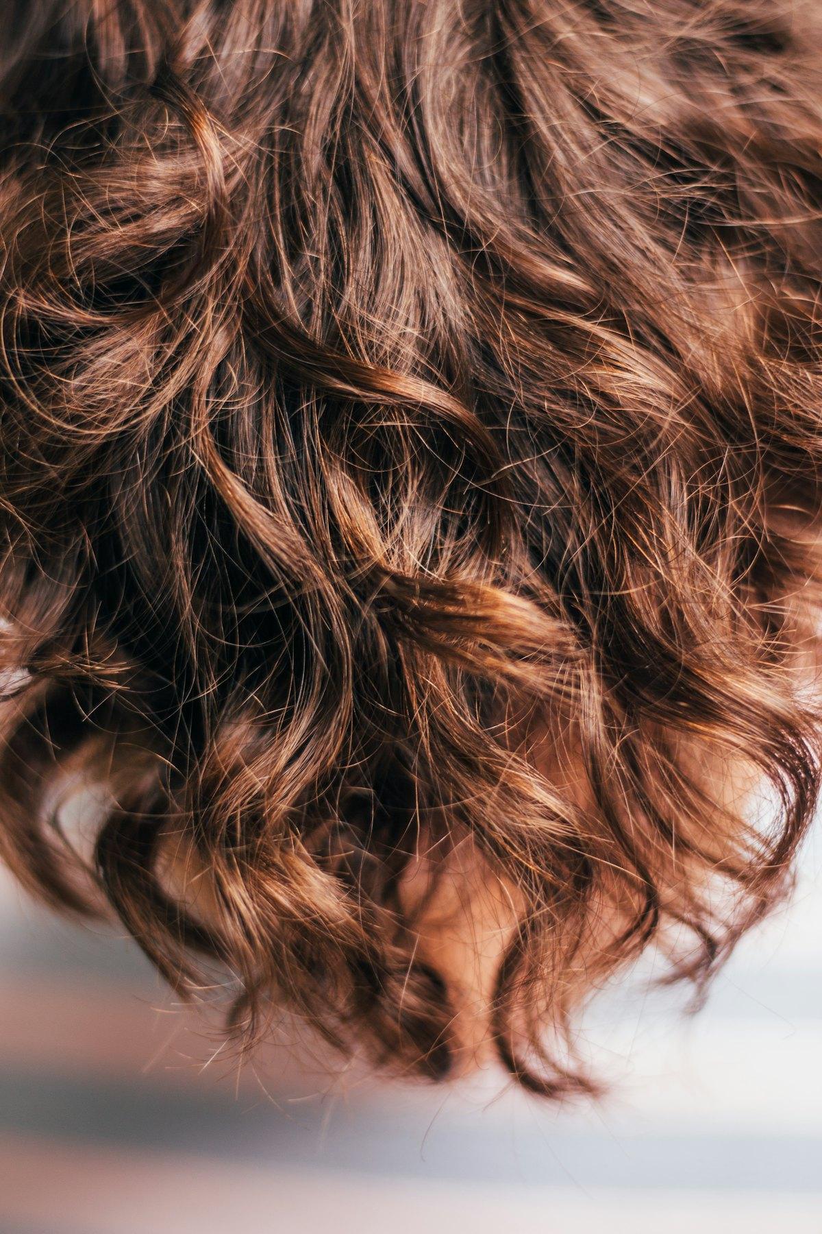 Colour detail on dark hair
